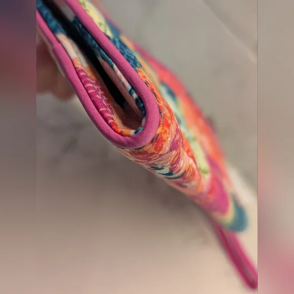 Vera Bradley Wristlet - NWT - Pink/Blue Floral 8x4.5 Inches - Picture 7 of 11